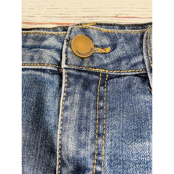 Tinseltown Jean Shorts Juniors Sz 3/4 Blue Cutoff Raw Hem Embroidered Red Flower - Picture 5 of 10